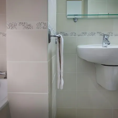 Le Clos D'alésia Hotel 3*